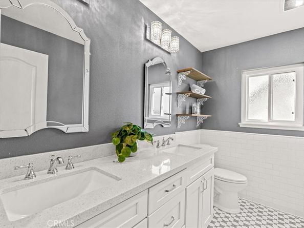 3 Christamon W, Irvine CA 92620