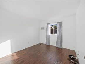 4975 Loris, San Diego CA 92105