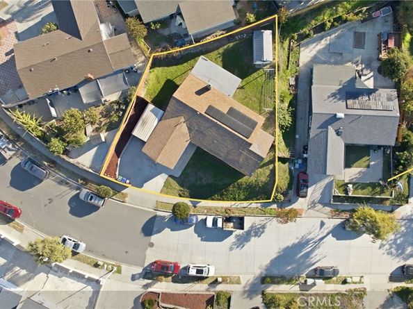 4975 Loris, San Diego CA 92105