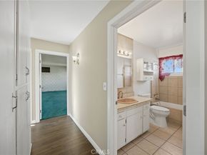 4975 Loris, San Diego CA 92105