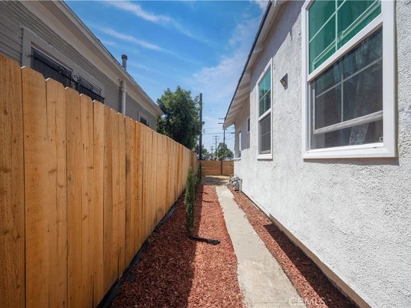 1471 E 41 Pl, Los Angeles CA 90011