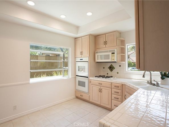 14 Rainbow Ridge, Irvine CA 92603