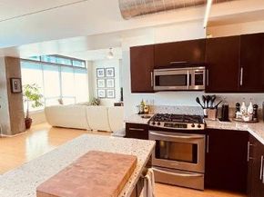 1111 S Grand 1015, Los Angeles CA 90015