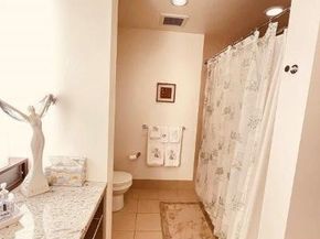 1111 S Grand 1015, Los Angeles CA 90015