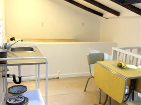 1860 N Summit Avenue, Pasadena CA 91103