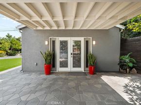 2116 S Cloverdale, Los Angeles CA 90016