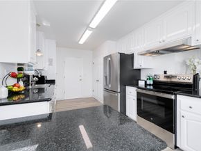 165 E Eldridge Street, Long Beach CA 90807