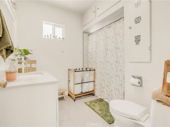 764 W 107th Street, Los Angeles CA 90044