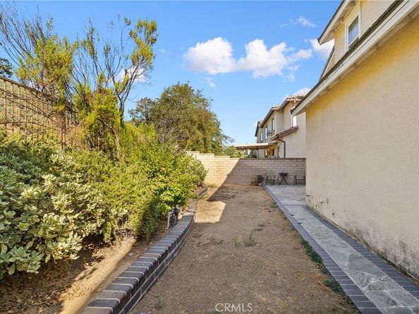 653 E Gardenia Drive, Azusa CA 91702