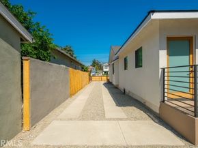 2672 Newell, Los Angeles CA 90039