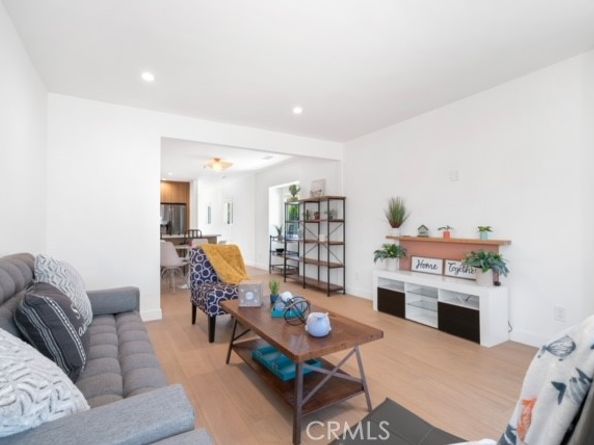 2672 Newell, Los Angeles CA 90039