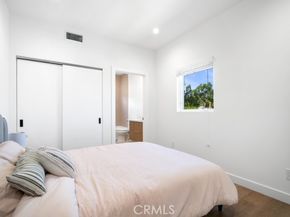 2672 Newell, Los Angeles CA 90039