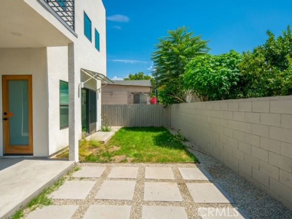 2672 Newell, Los Angeles CA 90039