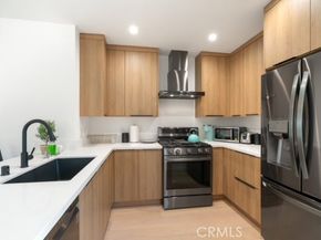 2672 Newell, Los Angeles CA 90039