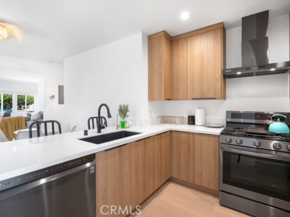 2672 Newell, Los Angeles CA 90039