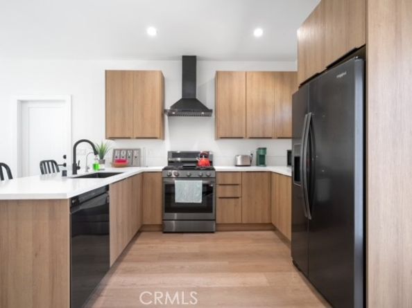 2672 Newell, Los Angeles CA 90039