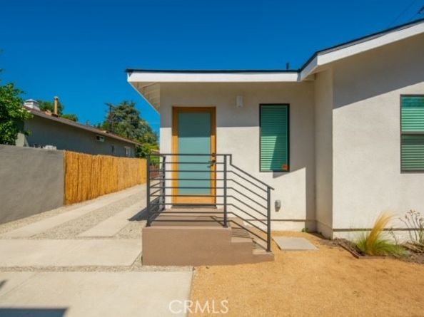 2672 Newell, Los Angeles CA 90039