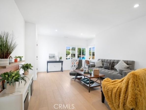 2672 Newell, Los Angeles CA 90039