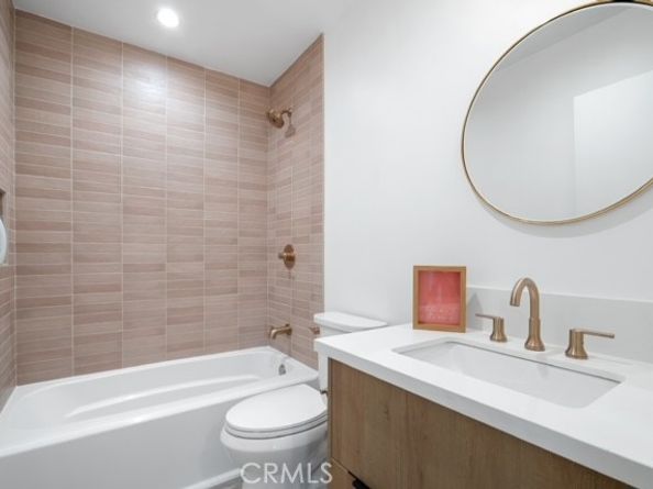 2672 Newell, Los Angeles CA 90039