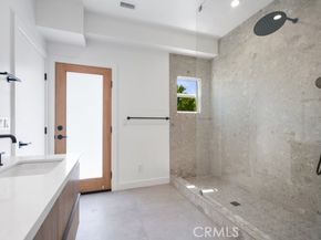 2672 Newell, Los Angeles CA 90039