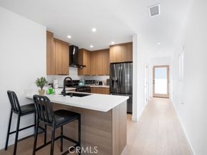 2672 Newell, Los Angeles CA 90039