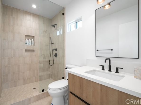 2672 Newell, Los Angeles CA 90039