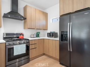 2672 Newell, Los Angeles CA 90039