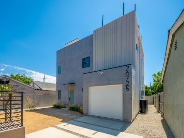 2672 Newell, Los Angeles CA 90039