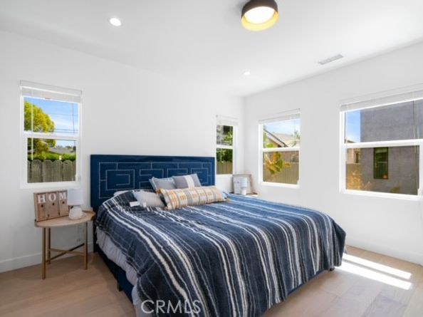 2672 Newell, Los Angeles CA 90039