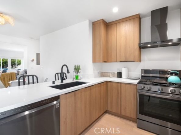 2672 Newell, Los Angeles CA 90039