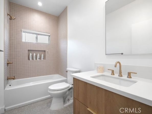 2672 Newell, Los Angeles CA 90039