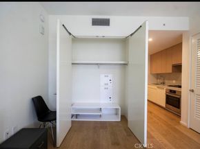 877 Francisco 517, Los Angeles CA 90017