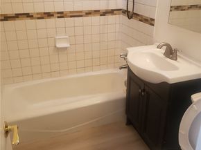 1353 1353 W 90th, Los Angeles CA 90044