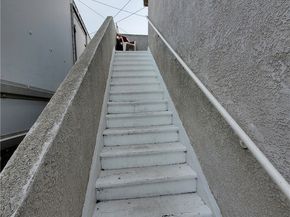 1353 1353 W 90th, Los Angeles CA 90044