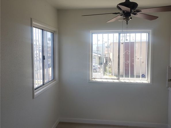 1353 1353 W 90th, Los Angeles CA 90044