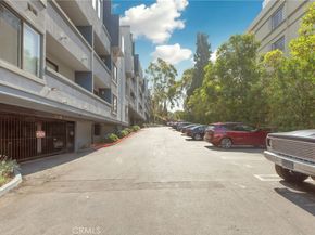 1940 N Highland Avenue 3, Los Angeles CA 90068