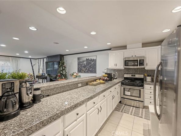 1940 N Highland Avenue 3, Los Angeles CA 90068
