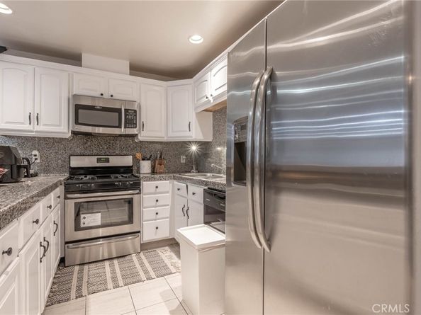 1940 N Highland Avenue 3, Los Angeles CA 90068