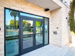 2939 Leeward Avenue #512, Los Angeles CA 90005