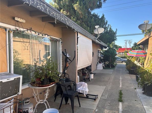 2718 W Mcfadden Avenue, Santa Ana CA 92704
