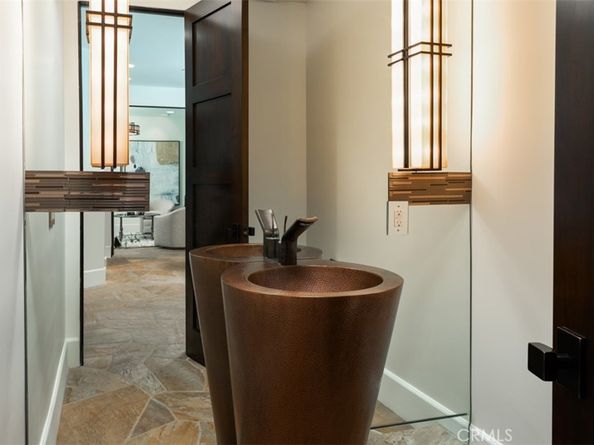 26 S La Senda Drive, Laguna Beach CA 92651