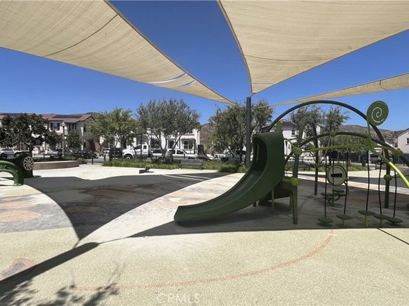 110 Sunnyside, Irvine CA 92618