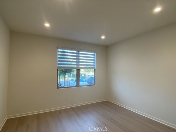 110 Sunnyside, Irvine CA 92618