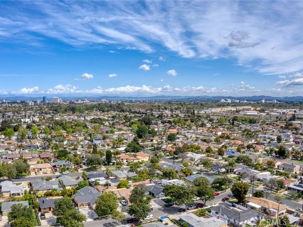 2005 W 11th Street, Santa Ana CA 92703