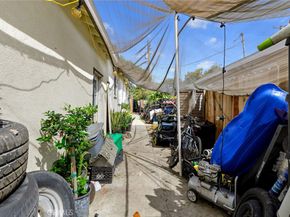 2005 W 11th Street, Santa Ana CA 92703