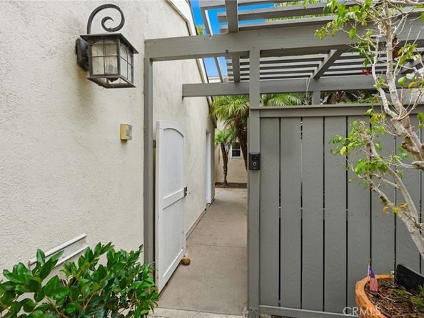 19701 Seacliff Lane, Huntington Beach CA 92648