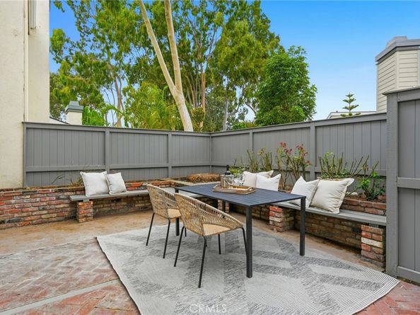 19701 Seacliff Lane, Huntington Beach CA 92648