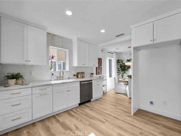 3274 Eucalyptus Avenue, Long Beach CA 90806