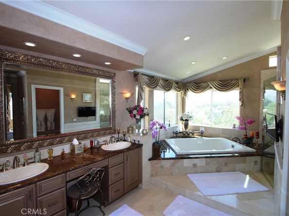 19322 Brushwood Lane, Lake Forest CA 92679