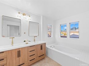 35 Via Encanto, Rancho Santa Margarita CA 92688